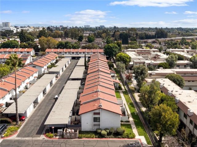 1910 W Palmyra 135, Orange, CA 92868