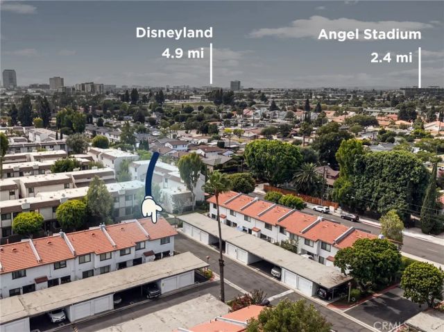 1910 W Palmyra 135, Orange, CA 92868