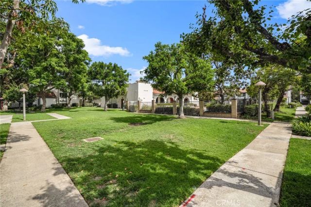 1910 W Palmyra 135, Orange, CA 92868