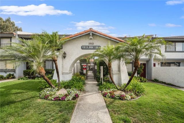 1910 W Palmyra 135, Orange, CA 92868