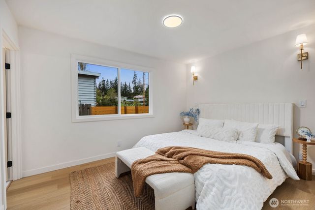7211 182nd Street SW, Edmonds, WA 98026