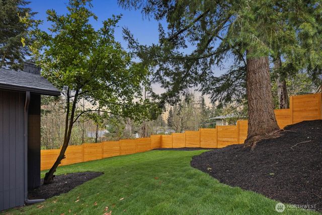 7211 182nd Street SW, Edmonds, WA 98026
