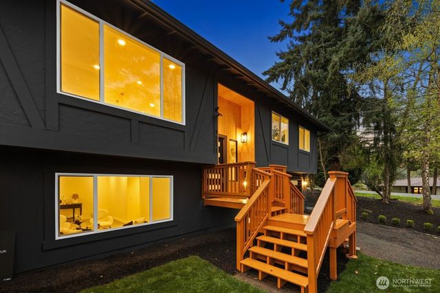 7211 182nd Street SW, Edmonds, WA 98026