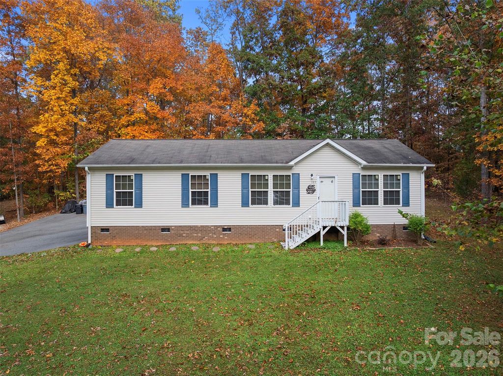 189 Panther Lane 94-97, Thomasville, NC 27360