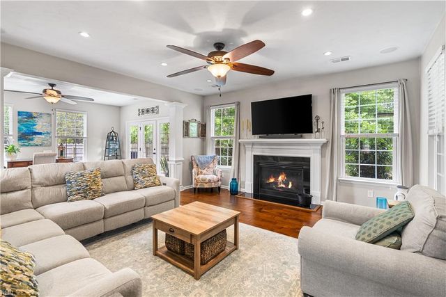 2516 Mirasol DR, Virginia Beach, VA 23456