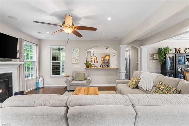 2516 Mirasol DR, Virginia Beach, VA 23456