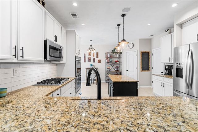 2516 Mirasol DR, Virginia Beach, VA 23456