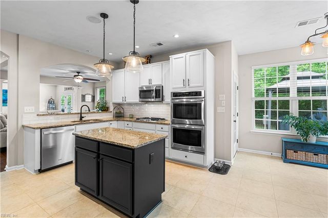 2516 Mirasol DR, Virginia Beach, VA 23456