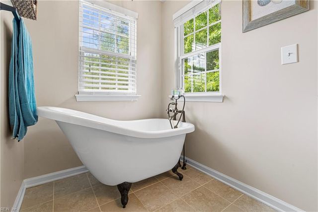 2516 Mirasol DR, Virginia Beach, VA 23456