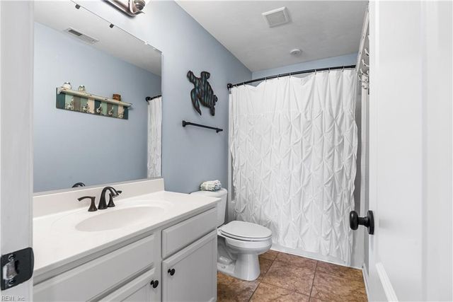 2516 Mirasol DR, Virginia Beach, VA 23456