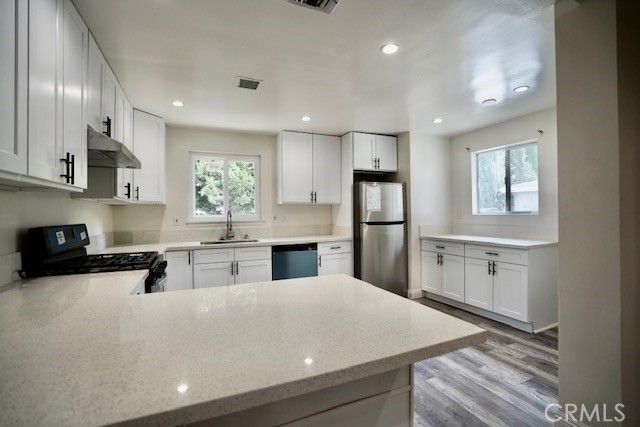 22148 Welby Way, Woodland Hills, CA 91303