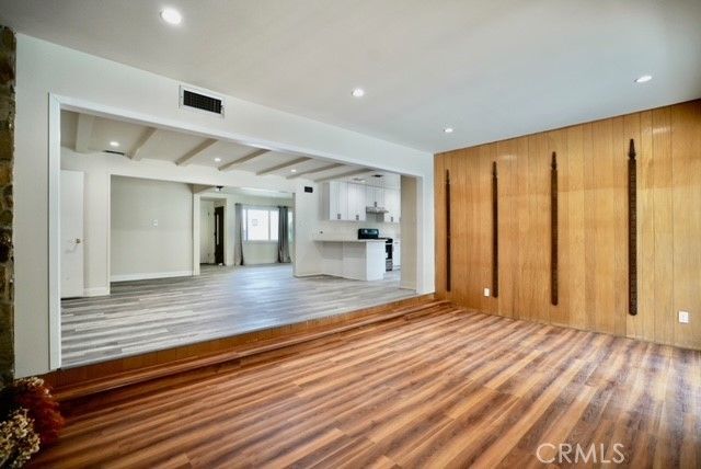 22148 Welby Way, Woodland Hills, CA 91303