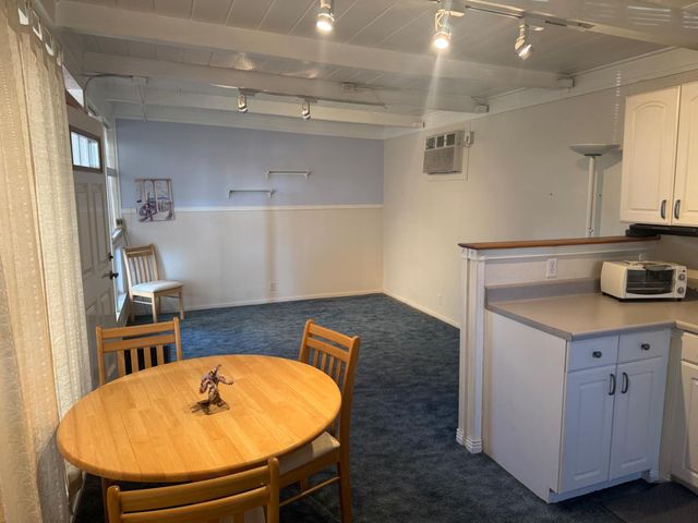 4301 Cottage Way, Sacramento, CA 95864