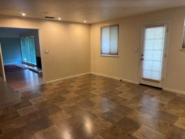 4301 Cottage Way, Sacramento, CA 95864