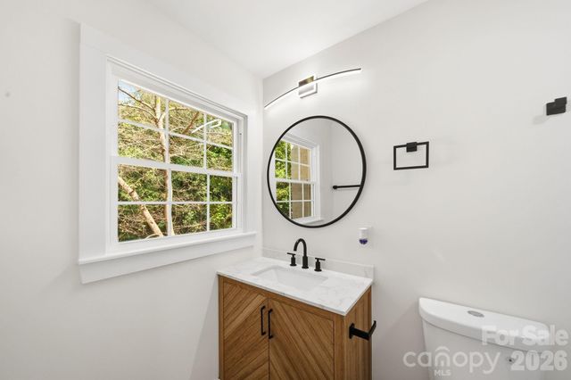6800 ludwig Drive, Charlotte, NC 28215