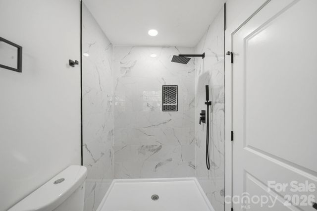 6800 ludwig Drive, Charlotte, NC 28215