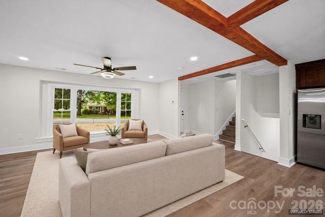 6800 ludwig Drive, Charlotte, NC 28215