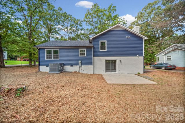 6800 ludwig Drive, Charlotte, NC 28215