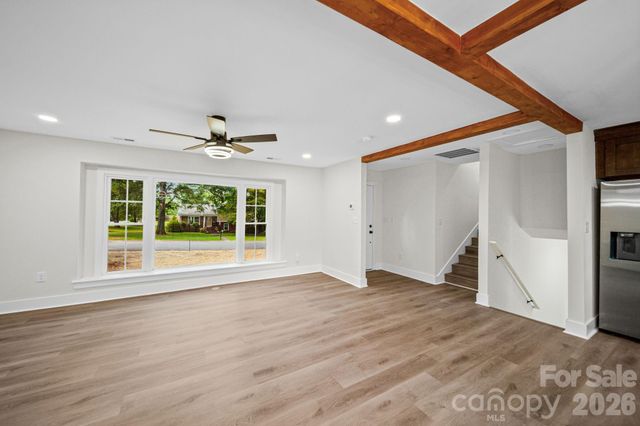 6800 ludwig Drive, Charlotte, NC 28215