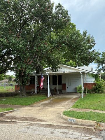 2217 Ridgecrest Street, Mesquite, TX 75149