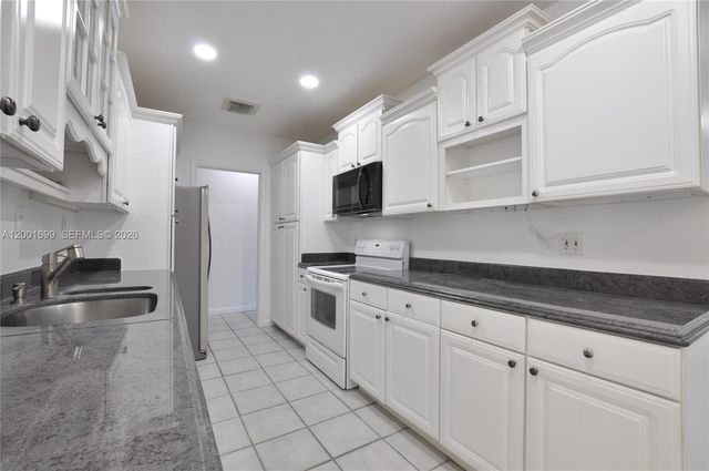 11111 SW 78th Ct, Pinecrest, FL 33156