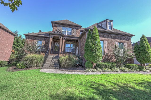 1005 Avery Trace Circle, Hendersonville, TN 37075