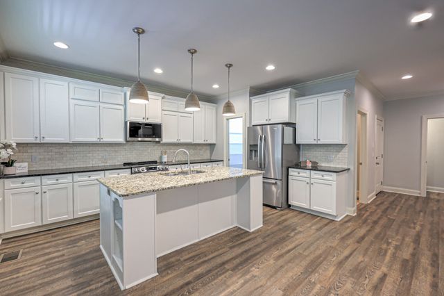 1005 Avery Trace Circle, Hendersonville, TN 37075