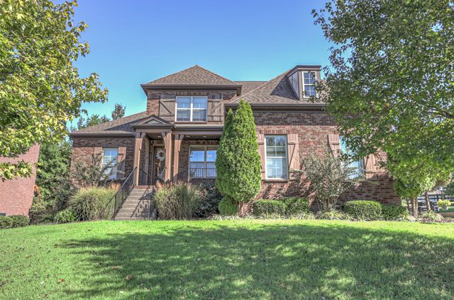 1005 Avery Trace Circle, Hendersonville, TN 37075