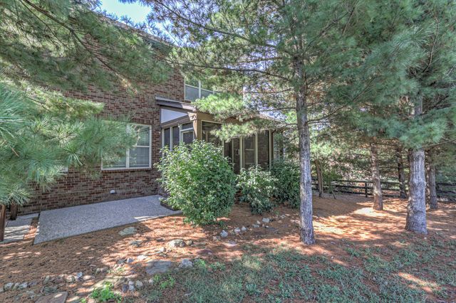 1005 Avery Trace Circle, Hendersonville, TN 37075