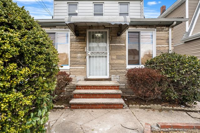 19125 115th Road, Saint Albans, NY 11412