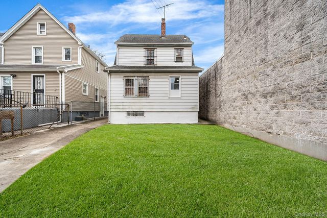 19125 115th Road, Saint Albans, NY 11412