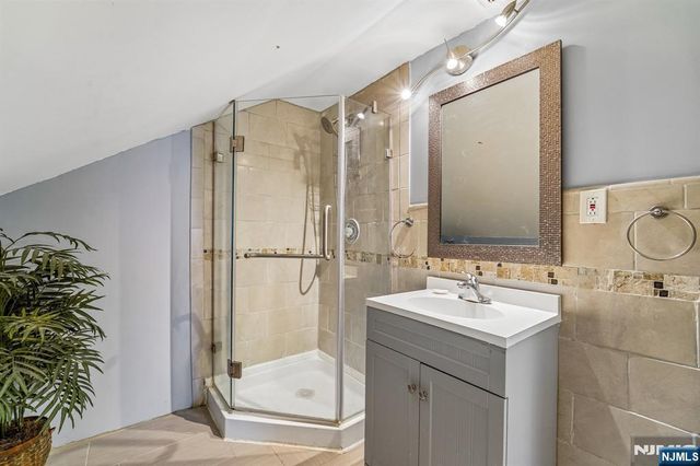 1030 Jassamine Way, Fort Lee, NJ 07024