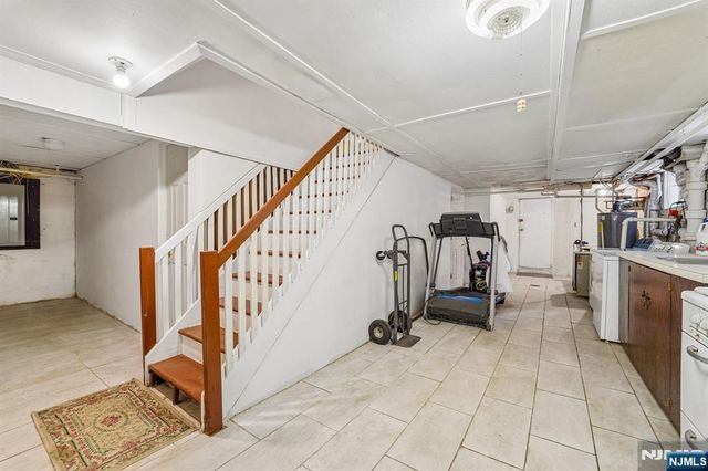 1030 Jassamine Way, Fort Lee, NJ 07024