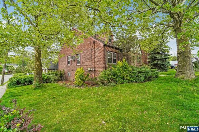 1030 Jassamine Way, Fort Lee, NJ 07024
