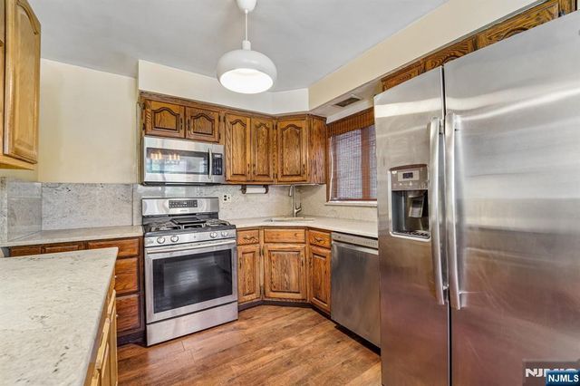 1030 Jassamine Way, Fort Lee, NJ 07024