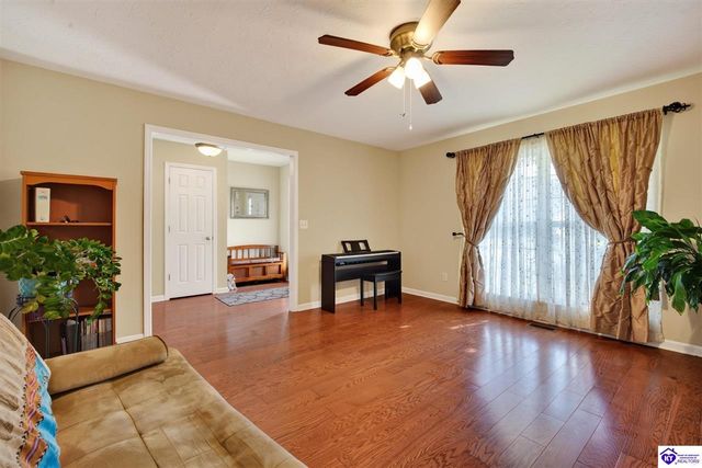 403 Jey Drive, Elizabethtown, KY 42701