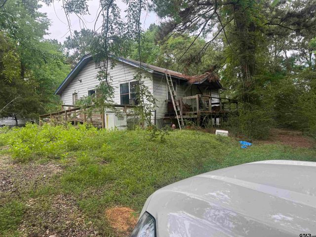 1307 County Line Rd., Troup, TX 75789