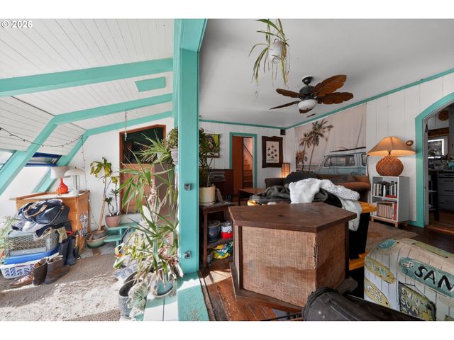 4877 Ne H Ave, Neotsu, OR 97364