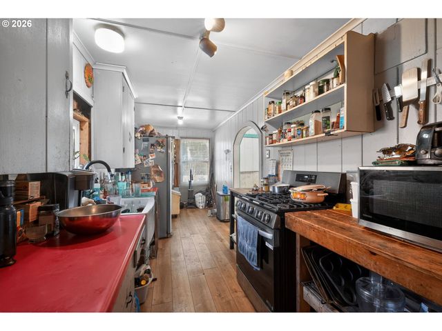 4877 Ne H Ave, Neotsu, OR 97364