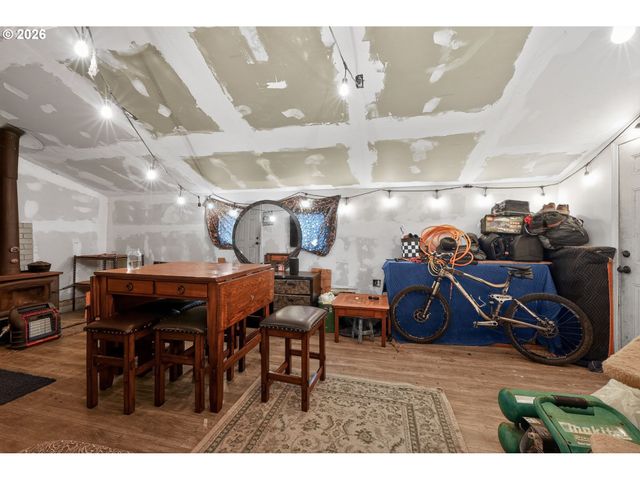 4877 Ne H Ave, Neotsu, OR 97364