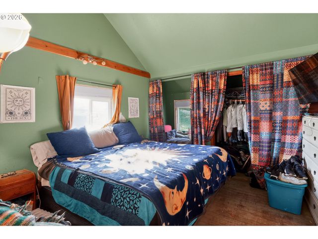 4877 Ne H Ave, Neotsu, OR 97364