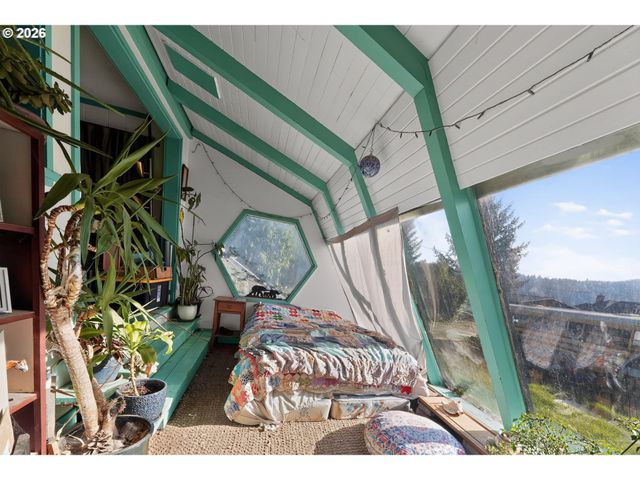 4877 Ne H Ave, Neotsu, OR 97364