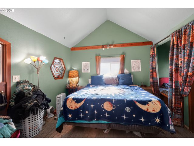 4877 Ne H Ave, Neotsu, OR 97364