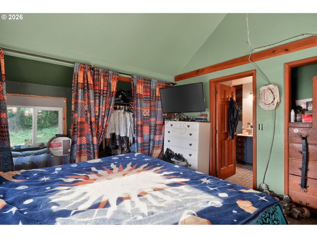 4877 Ne H Ave, Neotsu, OR 97364