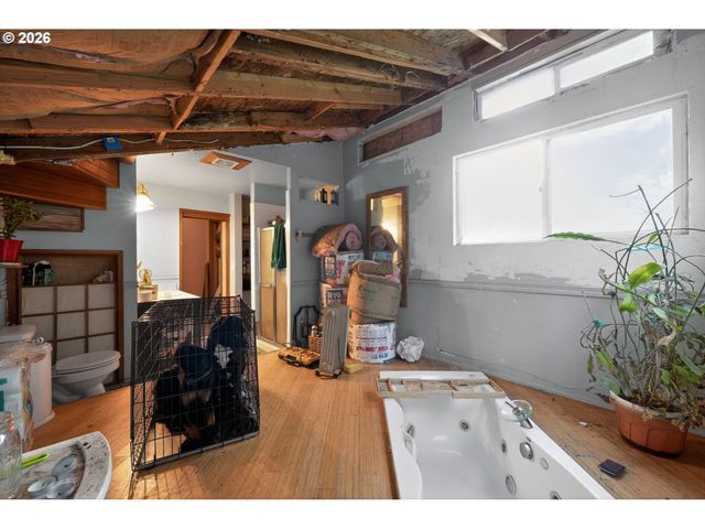 4877 Ne H Ave, Neotsu, OR 97364