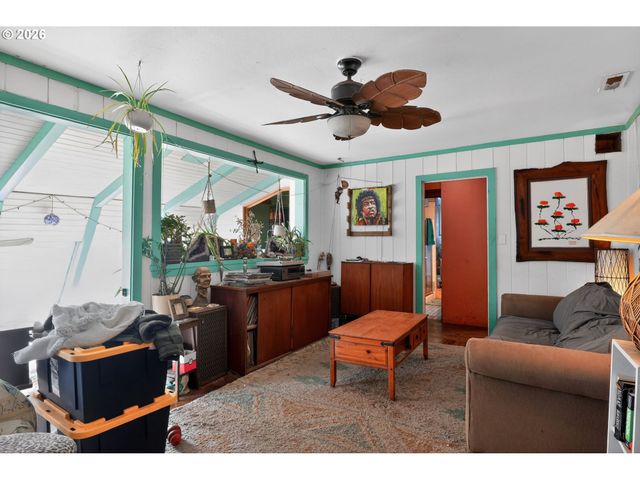 4877 Ne H Ave, Neotsu, OR 97364