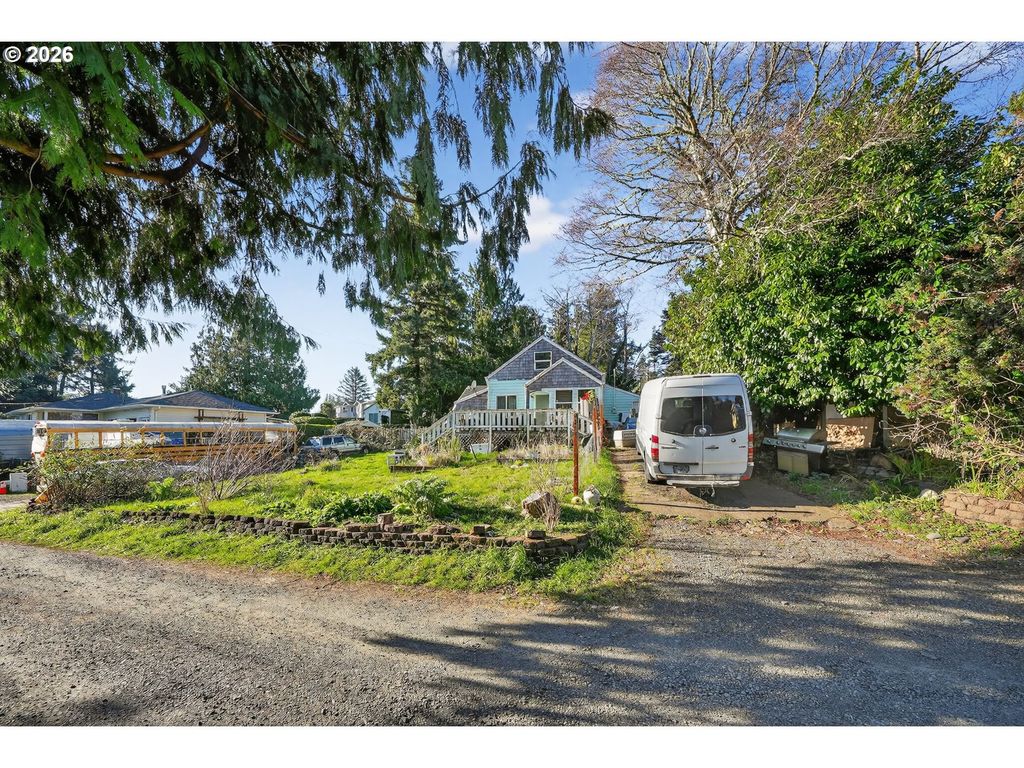 4877 Ne H Ave, Neotsu, OR 97364