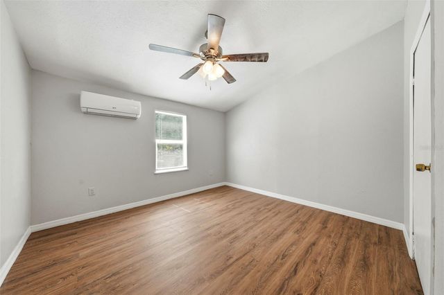 40404 HOLLY BRANCH ROAD, Eustis, FL 32736