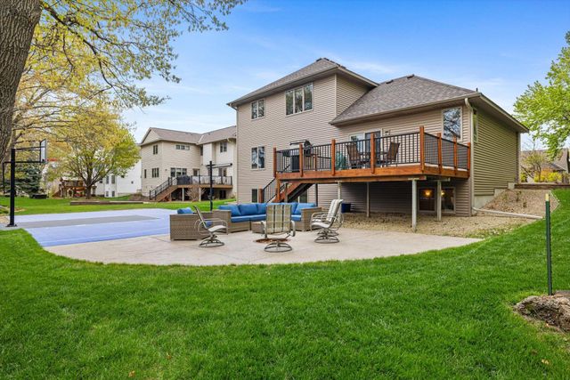 7876 17th Street N, Oakdale, MN 55128