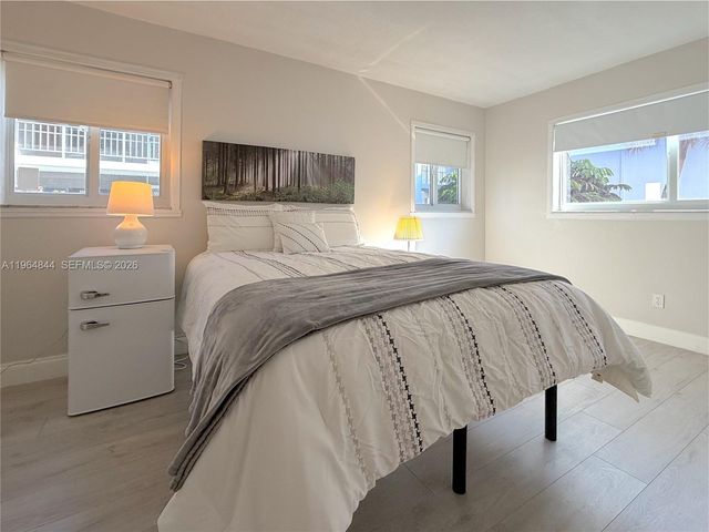 541 Blue Heron Dr 201, Hallandale Beach, FL 33009